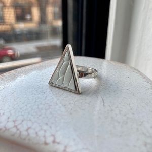 3D Printed Art Deco Triangle Ring w/Pearlised Alligator